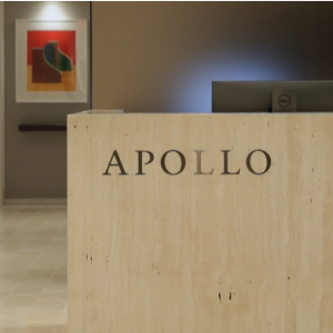 Apollo desk