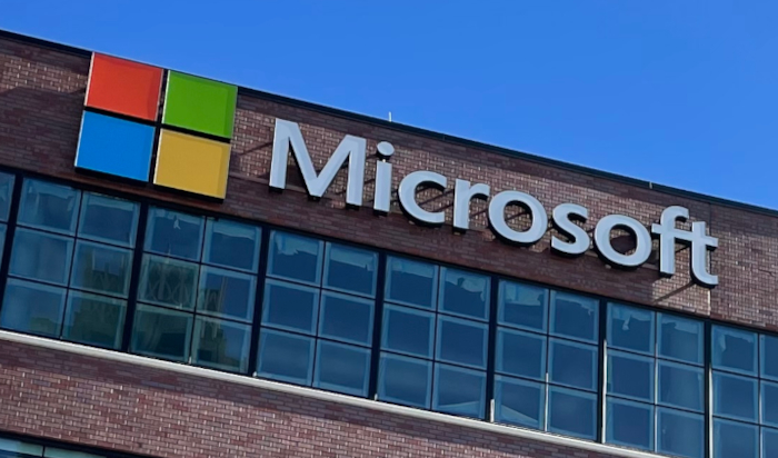 Microsoft 700 TYLER LAHTI
